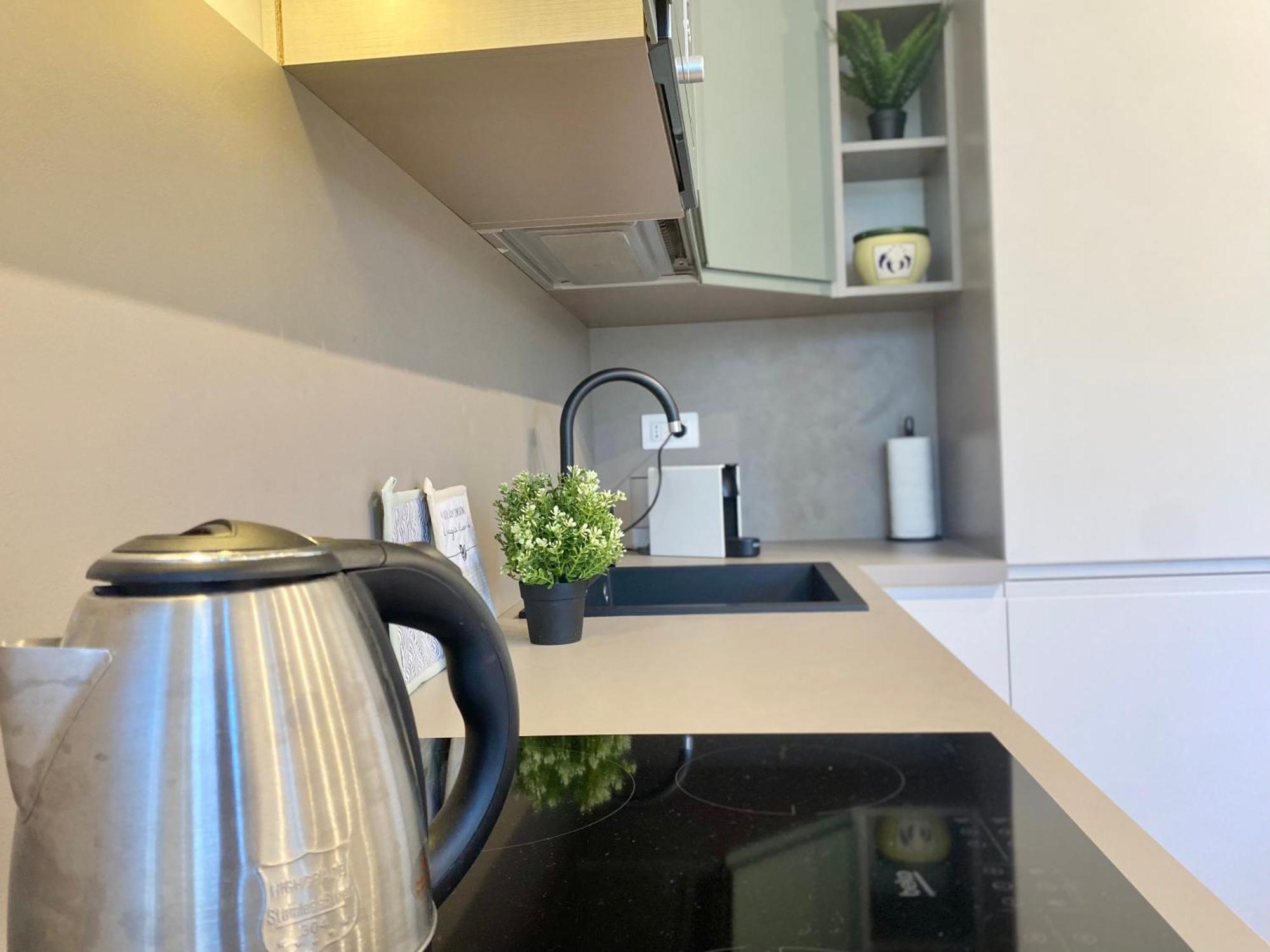 Casaviva - In The Historic Center - Land Apartment Genoa